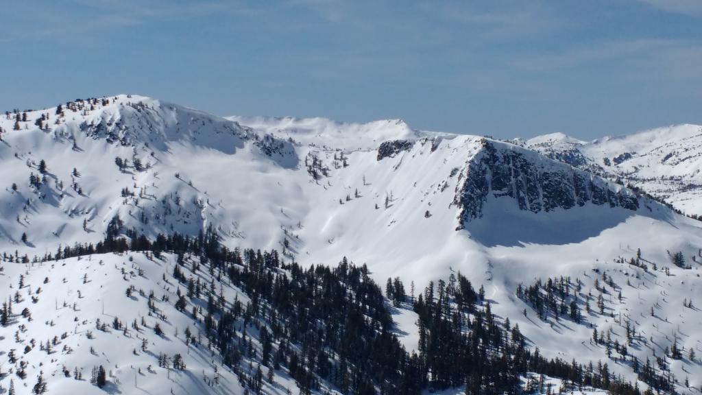  Natural roller balls on Crag Peak, E <a href="/avalanche-terms/aspect" title="The compass direction a slope faces (i.e. North, South, East, or West.)" class="lexicon-term">aspect</a>, 9,000&#039;. 