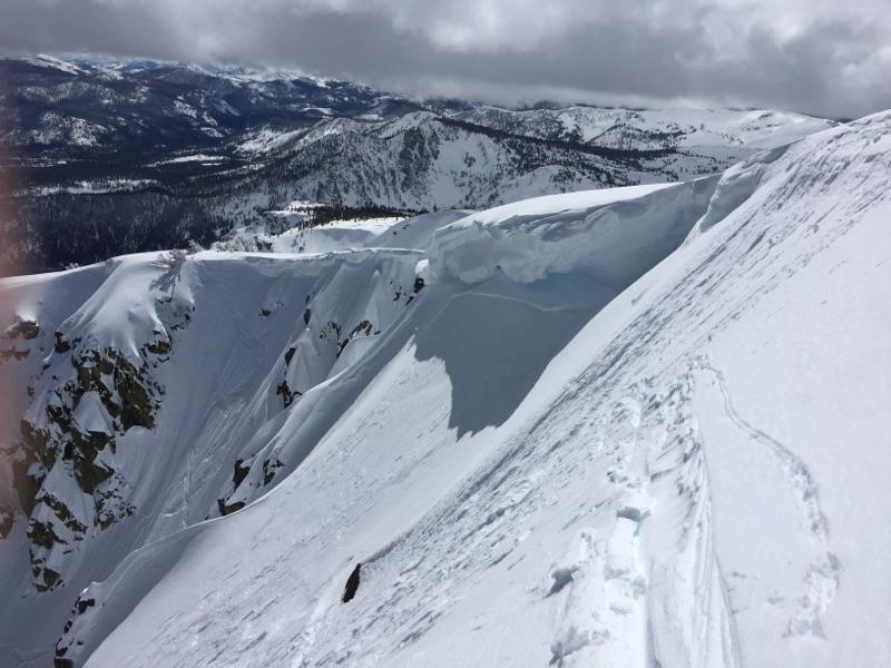  Part of the <a href="/avalanche-terms/crown-face" title="The top fracture surface of a slab avalanche. Usually smooth, clean cut, and angled 90 degrees to the bed surface." class="lexicon-term">crown</a>. 