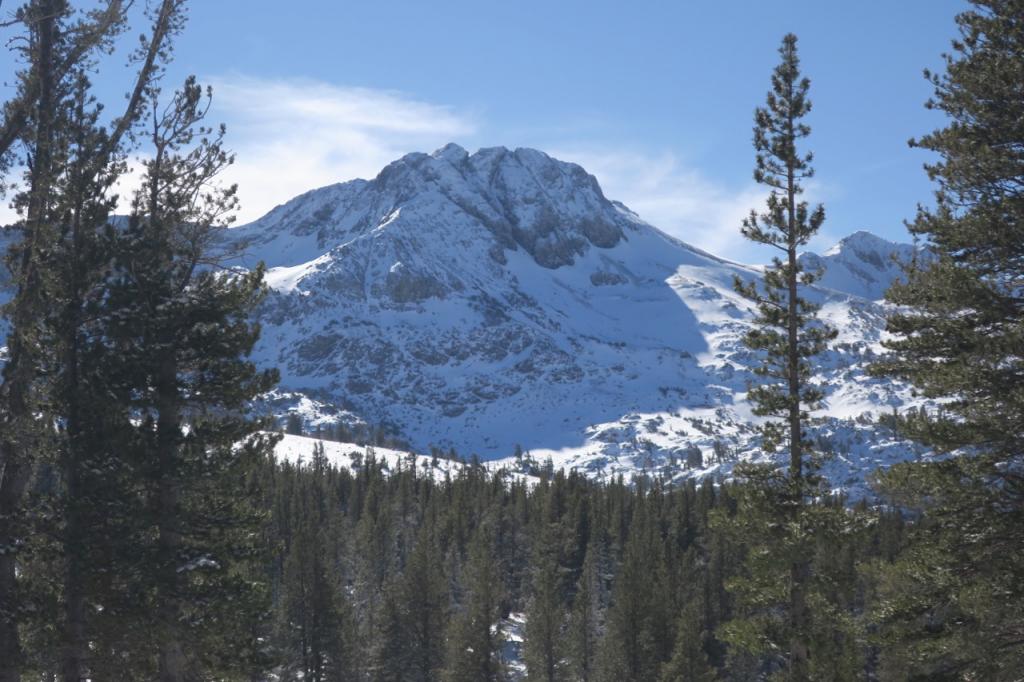  Snow cover on Round Top 