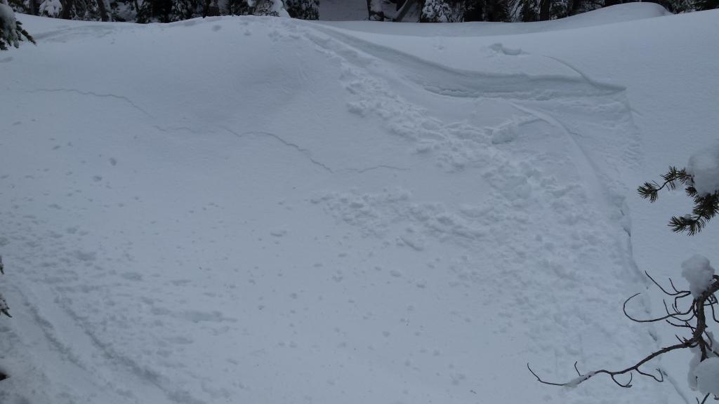  Minor cracking on a test slope at about 8400&#039;. 