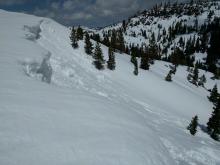 Large cornice collapse likely from 4/18/2017