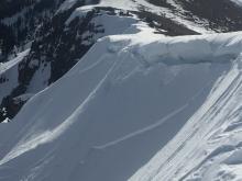 Old wind slab avalanche above Deep Creek