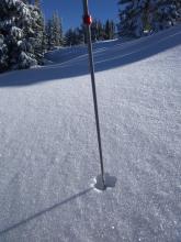 10 mm surface hoar along the summit ridge at ~9,480', N aspect.