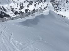 Large cornices over Hourglass Bowl