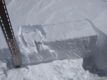 ECTN on wind slab. SW aspect, above treeline terrain. 1F+ hard slab over 4F+ older rounds.