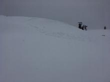 Small wind slab avalanche on test slope