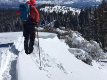 Blowing snow with small cornice formation and small wind slabs on southerly aspects