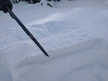 10 cm artificial slab added to the snow surface