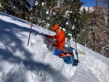 Snowpit work on a NE aspect did not reveal any signs of instability. 